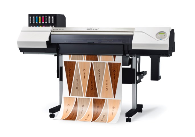 versauv_lec2-300_uv-printer-cutter_product_design_sample